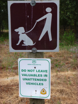 Signage: do not leave valuables in unattended vehicles